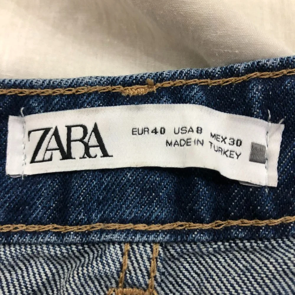 Zara Ripped Mom Jeans - Picture 5 of 5